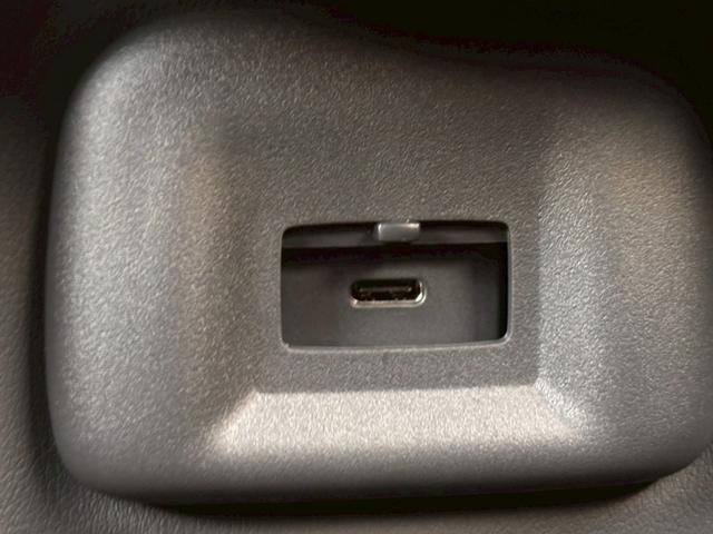 セレナ e-パワー ハイウェイスターV NC12.3ナビ 後席モニタ 寒冷地仕様 ドラレコ前後 ETC2.0 プロパイロット アラウンドビュ シートヒータ ステアリングヒータ デジタルルームミラ 両側電動スライドドア アダクティブLED(16枚目)