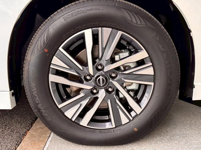 セレナ e-パワー ハイウェイスターV NC12.3ナビ 後席モニタ 寒冷地仕様 ドラレコ前後 ETC2.0 プロパイロット アラウンドビュ シートヒータ ステアリングヒータ デジタルルームミラ 両側電動スライドドア アダクティブLED(32枚目)