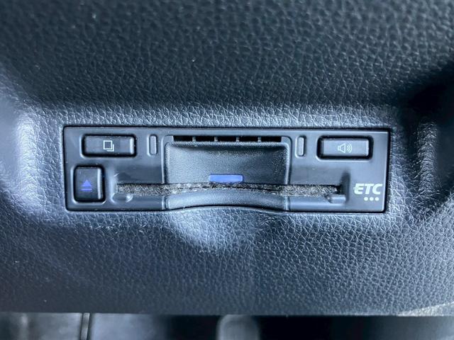 シエンタ ハイブリッドＺ　純正１０．５インチナビ　ドラレコ　ＥＴＣ　パノラミックビューＭ　フルセグＴＶ　両オートスライド　クルコン　ＬＥＤヘッド　ＳＯＳコール　トヨタセーフティセンス　プリクラッシュセーフティ　コーナーセンサー（8枚目）