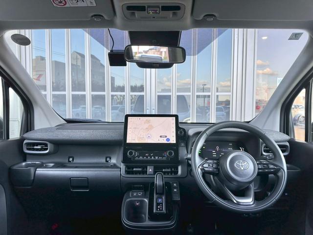 シエンタ ハイブリッドＺ　純正１０．５インチナビ　ドラレコ　ＥＴＣ　パノラミックビューＭ　フルセグＴＶ　両オートスライド　クルコン　ＬＥＤヘッド　ＳＯＳコール　トヨタセーフティセンス　プリクラッシュセーフティ　コーナーセンサー（5枚目）