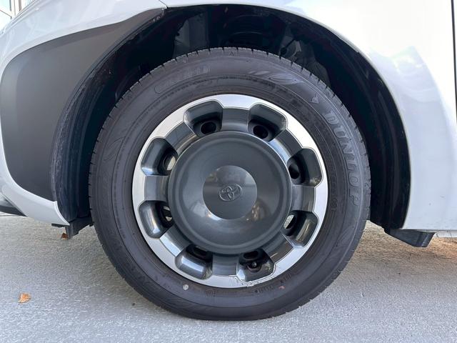 シエンタ ハイブリッドＺ　純正１０．５インチナビ　ドラレコ　ＥＴＣ　パノラミックビューＭ　フルセグＴＶ　両オートスライド　クルコン　ＬＥＤヘッド　ＳＯＳコール　トヨタセーフティセンス　プリクラッシュセーフティ　コーナーセンサー（28枚目）