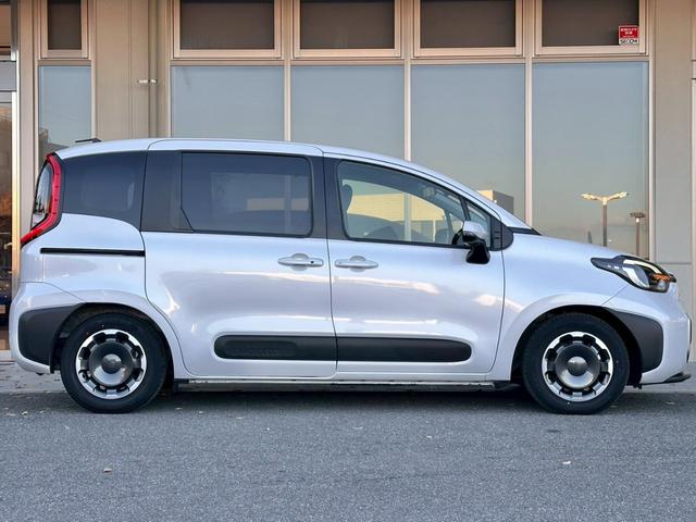 シエンタ ハイブリッドＺ　純正１０．５インチナビ　ドラレコ　ＥＴＣ　パノラミックビューＭ　フルセグＴＶ　両オートスライド　クルコン　ＬＥＤヘッド　ＳＯＳコール　トヨタセーフティセンス　プリクラッシュセーフティ　コーナーセンサー（35枚目）