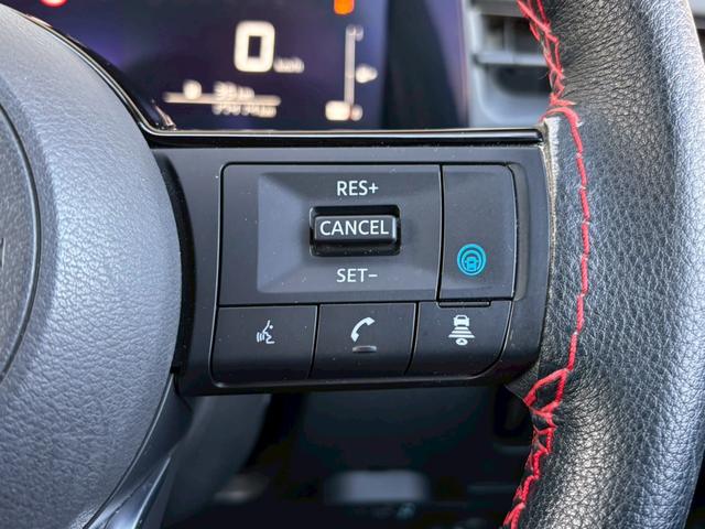 ノート Ｘ　ＮＣナビ　ドラレコ前後　ＥＴＣ２．０　全周囲Ｍ　プロパイ　１オナ　純正フロントリアメッキフィニッシャー　アダクティブＬＥＤヘッドライト　デジタルルームミラー　衝突被害軽減ブレーキ　踏み間違い防止（17枚目）