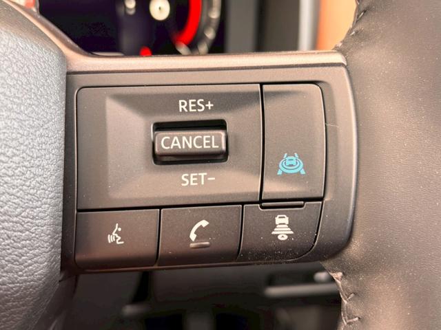 エクストレイル Ｇ　ｅ－４ＯＲＣＥ　登録済未使用車　サンルーフ　ＢＯＳＥ　ナッパレザ　ルーフレール　アダクティブＬＥＤヘッドライト　ＮＣナビ　フルセグＴＶ　ＥＴＣ２．０　プロパイロット　アラウンドビュー　シートヒータ　電動シート（13枚目）