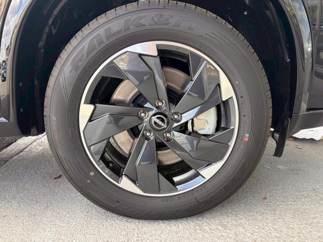 エクストレイル Ｇ　ｅ－４ＯＲＣＥ　登録済未使用車　サンルーフ　ＢＯＳＥ　ナッパレザ　ルーフレール　アダクティブＬＥＤヘッドライト　ＮＣナビ　フルセグＴＶ　ＥＴＣ２．０　プロパイロット　アラウンドビュー　シートヒータ　電動シート（34枚目）