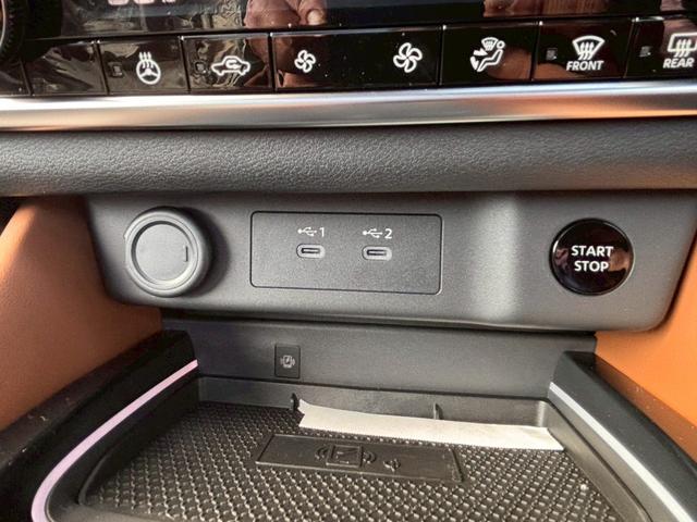 エクストレイル Ｇ　ｅ－４ＯＲＣＥ　登録済未使用車　サンルーフ　ＢＯＳＥ　ナッパレザ　ルーフレール　アダクティブＬＥＤヘッドライト　ＮＣナビ　フルセグＴＶ　ＥＴＣ２．０　プロパイロット　アラウンドビュー　シートヒータ　電動シート（11枚目）