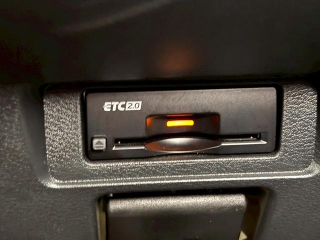 オーラ G レザーエディション NCナビ プロパイ 全周囲M 前後ドラレコ ETC2.0 BOSEサウンド デジタルルームミラ ワイヤレス充電 黒レザーシート SOSコール 衝突被害軽減ブレーキ 踏み間違い防止 障害物センサー(15枚目)