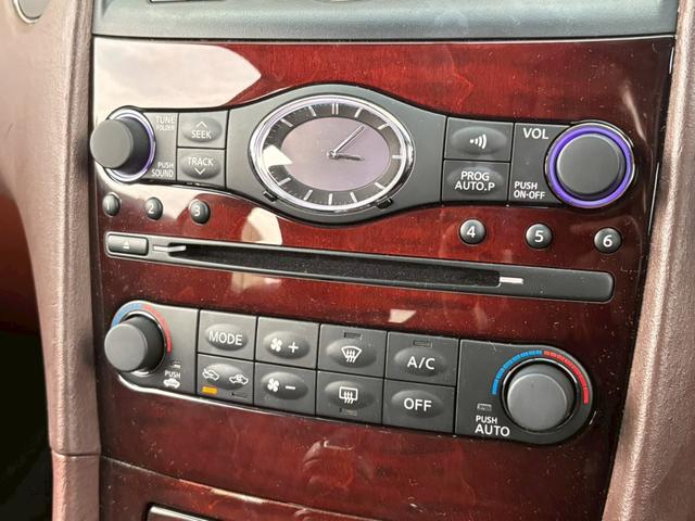 スカイラインクロスオーバー ３７０ＧＴ　タイプＰ　ＮＣナビ　プロパイ　全周囲Ｍ　前後ドラレコ　ＥＴＣ２．０　ＢＯＳＥサウンド　デジタルルームミラ　ワイヤレス充電　黒レザーシート　ＳＯＳコール　衝突被害軽減ブレーキ　踏み間違い防止　障害物センサー（14枚目）