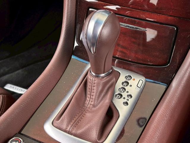 スカイラインクロスオーバー ３７０ＧＴ　タイプＰ　ＮＣナビ　プロパイ　全周囲Ｍ　前後ドラレコ　ＥＴＣ２．０　ＢＯＳＥサウンド　デジタルルームミラ　ワイヤレス充電　黒レザーシート　ＳＯＳコール　衝突被害軽減ブレーキ　踏み間違い防止　障害物センサー（18枚目）