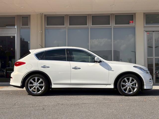 スカイラインクロスオーバー ３７０ＧＴ　タイプＰ　ＮＣナビ　プロパイ　全周囲Ｍ　前後ドラレコ　ＥＴＣ２．０　ＢＯＳＥサウンド　デジタルルームミラ　ワイヤレス充電　黒レザーシート　ＳＯＳコール　衝突被害軽減ブレーキ　踏み間違い防止　障害物センサー（38枚目）