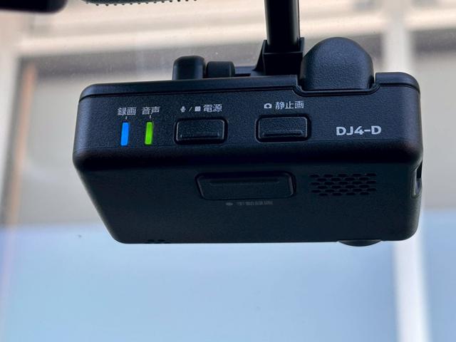 マーチ ニスモ S HKSマフラ 純正ナビ ドラレコ ETC フルセグTV 外品LEDヘッドライト バックカメラ スマートキー プッシュスタート 専用AW 専用エアロ 専用シート(14枚目)