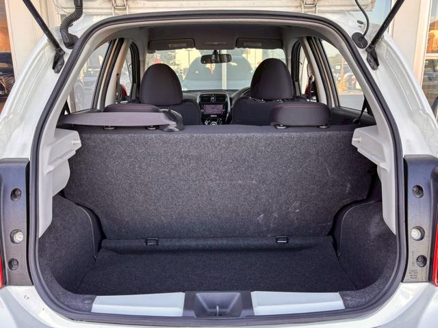 マーチ ニスモ S HKSマフラ 純正ナビ ドラレコ ETC フルセグTV 外品LEDヘッドライト バックカメラ スマートキー プッシュスタート 専用AW 専用エアロ 専用シート(21枚目)