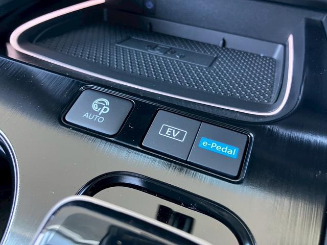 エクストレイル Ｇ　ｅ－４ＯＲＣＥ　ＮＣナビ　プロパイロット　アラウンドビューモニター　前後ドラレコ　パワーバックドア　純正ＡＷ　ＬＥＤヘッドライト　ＥＴＣ２．０　４ＷＤ　フォグライト　オートライト　ステアリングスイッチ（13枚目）