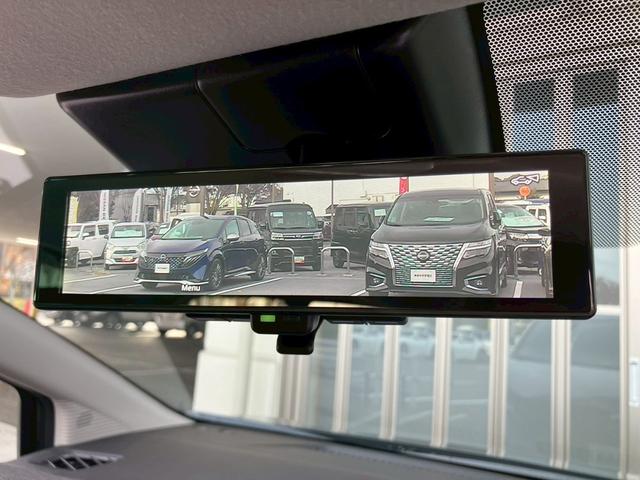 オーラ Ｇ　ＦＯＵＲ　レザーエディション　ＮＣナビ　プロパイ　全周囲Ｍ　ＢＯＳＥ　シートヒータ　ステアリングヒータ　寒冷地仕様　黒革シート　ＥＴＣ２．０　ワイヤレス充電　デジタルルームミラ　アダクティブＬＥＤヘッドライト　衝突被害軽減ブレーキ（12枚目）