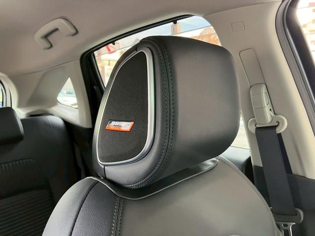 オーラ Ｇ　ＦＯＵＲ　レザーエディション　ＮＣナビ　プロパイ　全周囲Ｍ　ＢＯＳＥ　シートヒータ　ステアリングヒータ　寒冷地仕様　黒革シート　ＥＴＣ２．０　ワイヤレス充電　デジタルルームミラ　アダクティブＬＥＤヘッドライト　衝突被害軽減ブレーキ（19枚目）