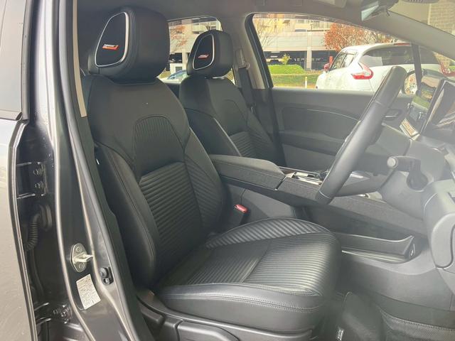 オーラ Ｇ　ＦＯＵＲ　レザーエディション　ＮＣナビ　プロパイ　全周囲Ｍ　ＢＯＳＥ　シートヒータ　ステアリングヒータ　寒冷地仕様　黒革シート　ＥＴＣ２．０　ワイヤレス充電　デジタルルームミラ　アダクティブＬＥＤヘッドライト　衝突被害軽減ブレーキ（21枚目）