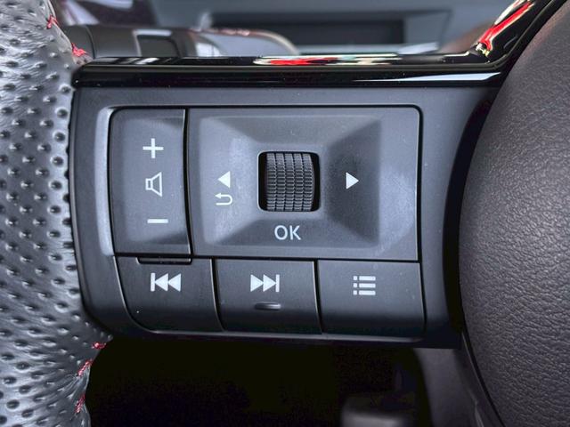 オーラ ニスモ　ＮＣナビ　全周囲Ｍ　プロパイ　前後ドラレコ　ＥＴＣ２．０　電動シート　ワンオナ　ＢＯＳＥ　寒冷地仕様　ＬＥＤヘッドライト　シートヒータ　ステアリングヒータ　ＮＩＳＭＯブルーミラ　カーボンミラー（10枚目）