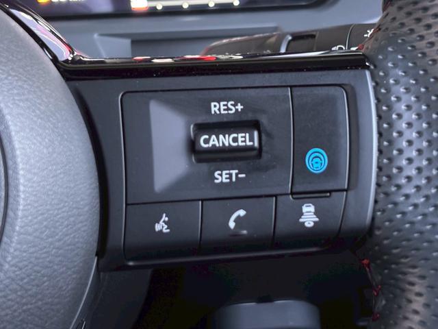 オーラ ニスモ　ＮＣナビ　全周囲Ｍ　プロパイ　前後ドラレコ　ＥＴＣ２．０　電動シート　ワンオナ　ＢＯＳＥ　寒冷地仕様　ＬＥＤヘッドライト　シートヒータ　ステアリングヒータ　ＮＩＳＭＯブルーミラ　カーボンミラー（11枚目）