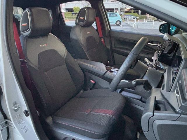 オーラ ニスモ　ＮＣナビ　全周囲Ｍ　プロパイ　前後ドラレコ　ＥＴＣ２．０　電動シート　ワンオナ　ＢＯＳＥ　寒冷地仕様　ＬＥＤヘッドライト　シートヒータ　ステアリングヒータ　ＮＩＳＭＯブルーミラ　カーボンミラー（17枚目）