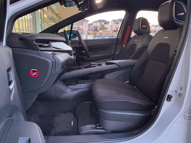 オーラ ニスモ　ＮＣナビ　全周囲Ｍ　プロパイ　前後ドラレコ　ＥＴＣ２．０　電動シート　ワンオナ　ＢＯＳＥ　寒冷地仕様　ＬＥＤヘッドライト　シートヒータ　ステアリングヒータ　ＮＩＳＭＯブルーミラ　カーボンミラー（23枚目）