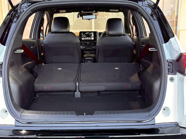 オーラ ニスモ　ＮＣナビ　全周囲Ｍ　プロパイ　前後ドラレコ　ＥＴＣ２．０　電動シート　ワンオナ　ＢＯＳＥ　寒冷地仕様　ＬＥＤヘッドライト　シートヒータ　ステアリングヒータ　ＮＩＳＭＯブルーミラ　カーボンミラー（28枚目）