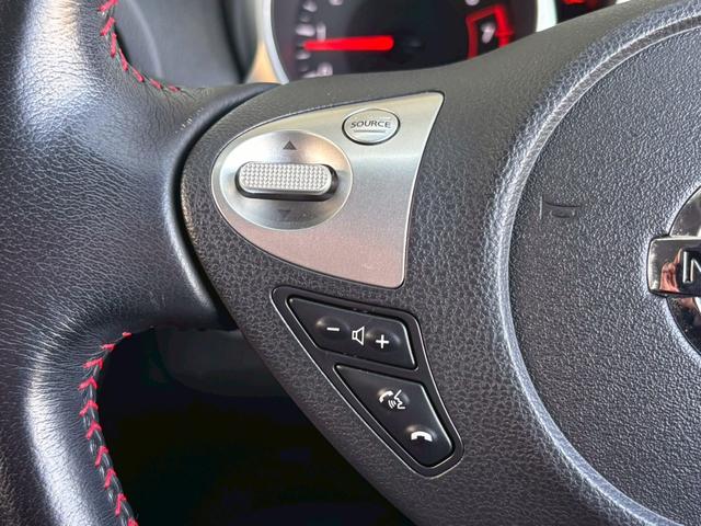 �n���h���ɂ́A�X�e�A�����O�X�C�b�`�ŃI�[�f�B�I�������𗣂������N���N�ł��B