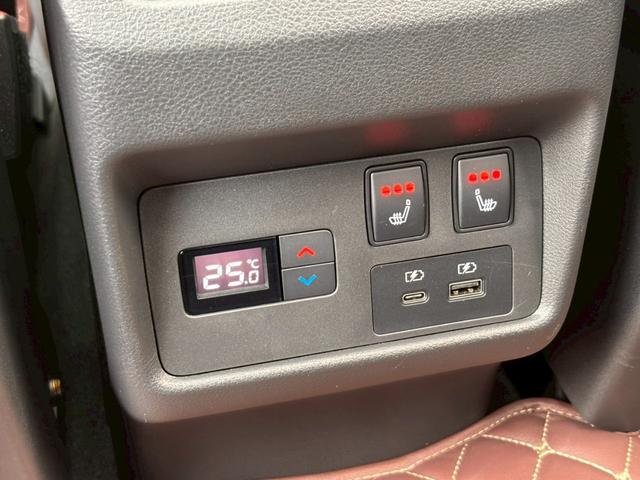 ��Ȃɂ��G�A�R���A�V�[�g�q�[�^�[���t���Ă��܂��B