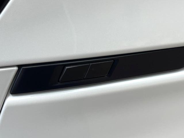 ヴォクシー ハイブリッドＳ－Ｚ　快適利便パッケージ　トヨタチームメイト　ドライビングサポートパッケージ　１０型ディスプレイオーディオ　ブラインドスポットモニター　デジタルインナーミラー　クリアランスソナー　パワーバックドア（30枚目）