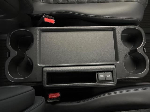 ヴォクシー ハイブリッドＳ－Ｚ　快適利便パッケージ　トヨタチームメイト　ドライビングサポートパッケージ　１０型ディスプレイオーディオ　ブラインドスポットモニター　デジタルインナーミラー　クリアランスソナー　パワーバックドア（31枚目）