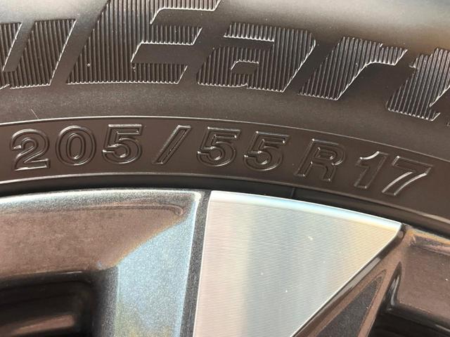 ヴォクシー Ｓ－Ｚ　快適利便パッケージ　トヨタチームメイト　ディスプレイオーディオプラス　ブラインドスポットモニター　両側電動ドア　後席モニター　全周囲カメラ　電動リアゲート　コーナーセンサー　ＬＥＤヘッド　ＥＴＣ２．０（26枚目）