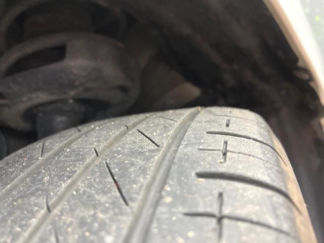 ヴォクシー ハイブリッドＳ－Ｚ　純正１０型ナビ　バックカメラ　トヨタセーフティセンス　レーダークルーズコントロール　クリアランスソナー　ハーフレザーシート　革巻きステアリング　純正１７インチアルミホイール　ＬＥＤヘッドライト（28枚目）