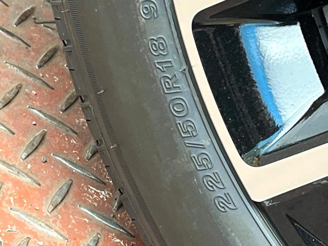ヴェゼル ｅ：ＨＥＶ　Ｚ・ＰＬａＹパッケージ　ホンダセンシング　ハンズフリーパワーバックドア　車線逸脱警報　レーダークルーズコントロール　クリアランスソナー　パドルシフト　デュアルオートエアコン　オートエアコン　純正１８インチアルミ　オートライト（27枚目）