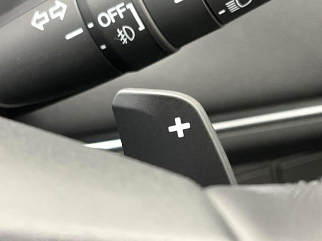 ヴェゼル ｅ：ＨＥＶ　Ｚ・ＰＬａＹパッケージ　ホンダセンシング　ハンズフリーパワーバックドア　車線逸脱警報　レーダークルーズコントロール　クリアランスソナー　パドルシフト　デュアルオートエアコン　オートエアコン　純正１８インチアルミ　オートライト（44枚目）