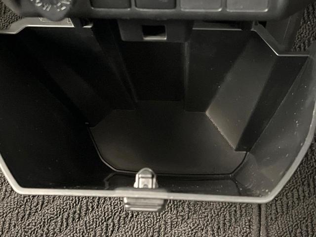 ルーミー カスタムＧ　両側電動スライド　コンフォートパッケージ　純正９型ナビ　全周囲カメラ　スマートアシスト　アダプティブクルーズコントロール　コーナーセンサー　アダプティブドライビングビーム　シートヒーター　ＬＥＤヘッド（53枚目）