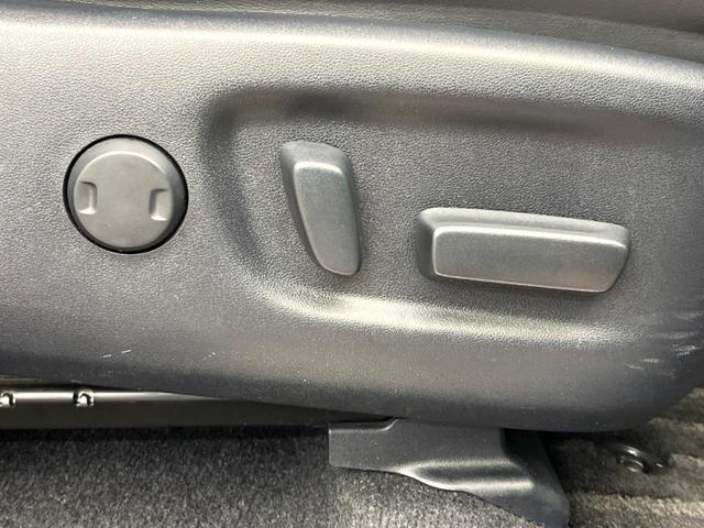 ハリアー プログレス　スタイルブルーイッシュ　ＴＲＤエアロ　ＪＢＬサウンド　純正９型ナビ　全周囲カメラ　トヨタセーフティセンス　レーダクルーズ　クリアランスソナー　パワーバックドア　ハーフレザーシート　パワーシート　ＬＥＤヘッドライト（38枚目）