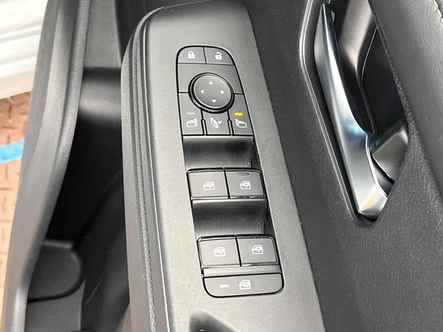 セレナ ハイウェイスターＶ　両側電動ドア　純正１２型ナビ　アラウンドビューモニター　日産プロパイロット　インテリジェントルームミラー　ブラインドスポットモニター　コーナーセンサー　ＬＥＤヘッド　ＥＴＣ２．０　オートライト（44枚目）
