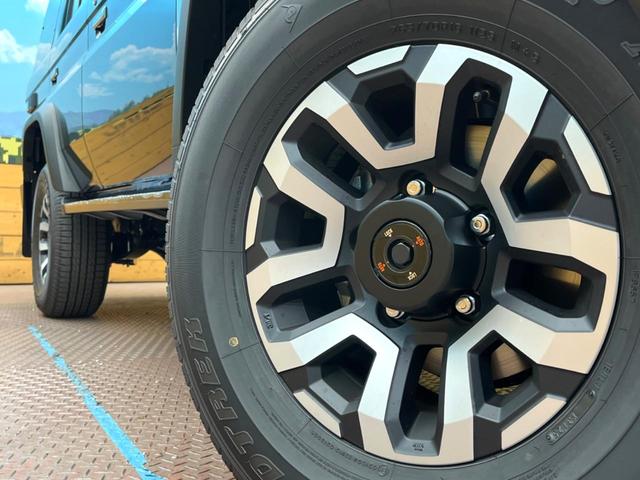 ランドクルーザー７０ ＡＸ　登録済未使用車　４ＷＤ　トヨタセーフティセンス　クルコン　ハーフレザーシート　オートマチックハイビーム　オートライト　ＬＥＤヘッドライト　レーンキープ　ダウンヒルアシスト　ウッドコンビステアリング（13枚目）