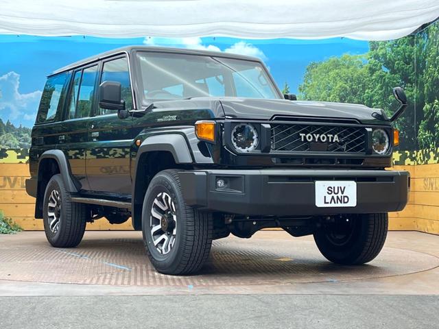 ランドクルーザー７０ ＡＸ　登録済未使用車　４ＷＤ　トヨタセーフティセンス　クルコン　ハーフレザーシート　オートマチックハイビーム　オートライト　ＬＥＤヘッドライト　レーンキープ　ダウンヒルアシスト　ウッドコンビステアリング（16枚目）