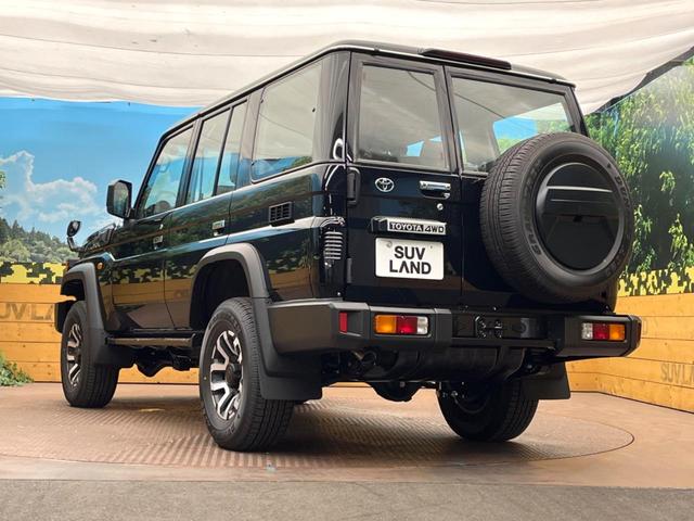 ランドクルーザー７０ ＡＸ　登録済未使用車　４ＷＤ　トヨタセーフティセンス　クルコン　ハーフレザーシート　オートマチックハイビーム　オートライト　ＬＥＤヘッドライト　レーンキープ　ダウンヒルアシスト　ウッドコンビステアリング（23枚目）