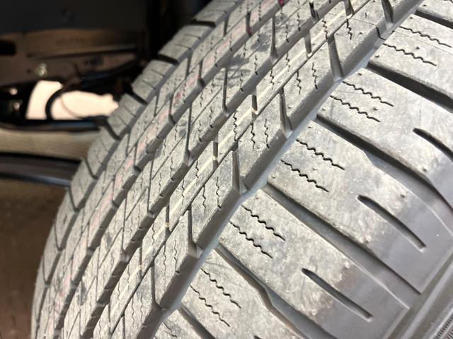ランドクルーザー７０ ＡＸ　登録済未使用車　４ＷＤ　トヨタセーフティセンス　クルコン　ハーフレザーシート　オートマチックハイビーム　オートライト　ＬＥＤヘッドライト　レーンキープ　ダウンヒルアシスト　ウッドコンビステアリング（28枚目）