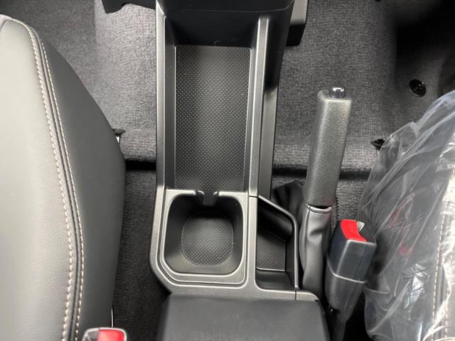 ランドクルーザー７０ ＡＸ　登録済未使用車　４ＷＤ　トヨタセーフティセンス　クルコン　ハーフレザーシート　オートマチックハイビーム　オートライト　ＬＥＤヘッドライト　レーンキープ　ダウンヒルアシスト　ウッドコンビステアリング（47枚目）