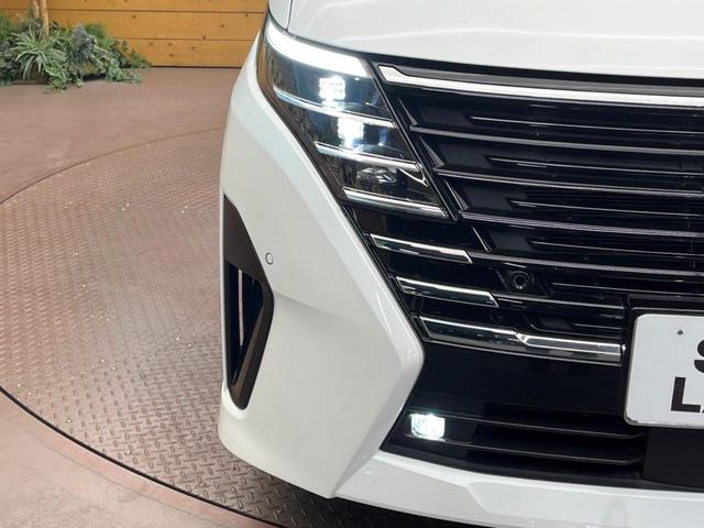 セレナ ハイウェイスターＶ　純正１２．３型ナビ　全周囲カメラ　プロパイロット　寒冷地仕様　ブラインドスポットモニター　両側電動スライドドア　デジタルインナーミラー　オートマチックハイビーム　ＬＥＤヘッドライト　クリアランスソナー（12枚目）