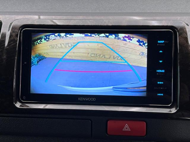 ハイエースバン スーパーGL ダークプライムII 両側電動スライド SDナビ バックカメラ アクセサリーコンセント ハーフレザーシート LEDヘッドライト スマートキー オートライト オートエアコン ウッドコンビステアリング Bluetooth再生(5枚目)