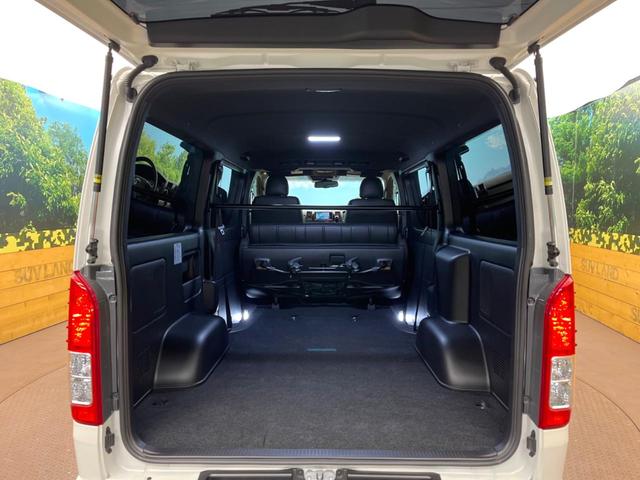 ハイエースバン スーパーGL ダークプライムII 両側電動スライド SDナビ バックカメラ アクセサリーコンセント ハーフレザーシート LEDヘッドライト スマートキー オートライト オートエアコン ウッドコンビステアリング Bluetooth再生(10枚目)