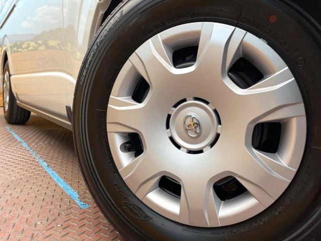 ハイエースバン スーパーGL ダークプライムII 両側電動スライド SDナビ バックカメラ アクセサリーコンセント ハーフレザーシート LEDヘッドライト スマートキー オートライト オートエアコン ウッドコンビステアリング Bluetooth再生(13枚目)