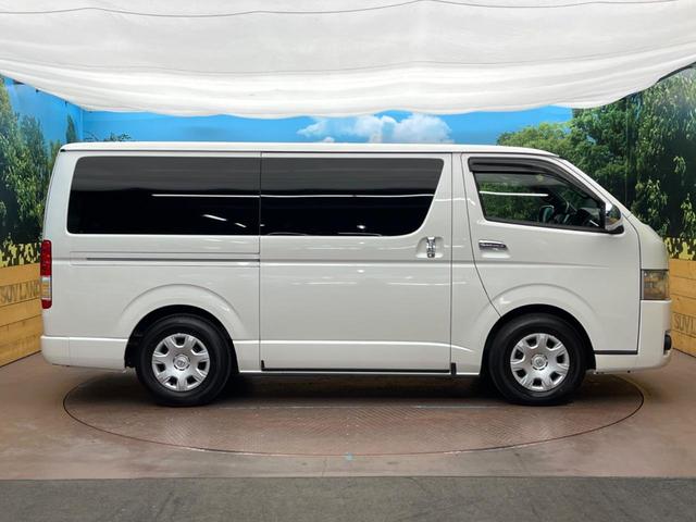 ハイエースバン スーパーGL ダークプライムII 両側電動スライド SDナビ バックカメラ アクセサリーコンセント ハーフレザーシート LEDヘッドライト スマートキー オートライト オートエアコン ウッドコンビステアリング Bluetooth再生(22枚目)