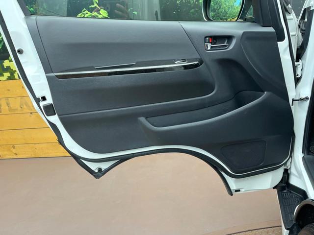 ハイエースバン スーパーGL ダークプライムII 両側電動スライド SDナビ バックカメラ アクセサリーコンセント ハーフレザーシート LEDヘッドライト スマートキー オートライト オートエアコン ウッドコンビステアリング Bluetooth再生(47枚目)