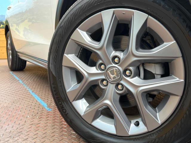 ＺＲ－Ｖ ｅ：ＨＥＶ　Ｘ　純正９型ナビ　バックカメラ　ホンダセンシング　アダプティブクルーズ　パワーバックドア　ハーフレザーシート　ＬＥＤヘッドライト　ブラインドスポットモニター　オートマチックハイビーム　レーンキープ（13枚目）