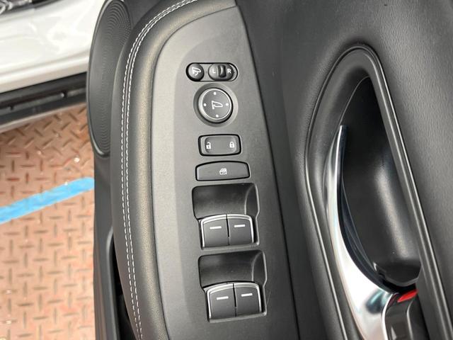 ＺＲ－Ｖ ｅ：ＨＥＶ　Ｘ　純正９型ナビ　バックカメラ　ホンダセンシング　アダプティブクルーズ　パワーバックドア　ハーフレザーシート　ＬＥＤヘッドライト　ブラインドスポットモニター　オートマチックハイビーム　レーンキープ（41枚目）