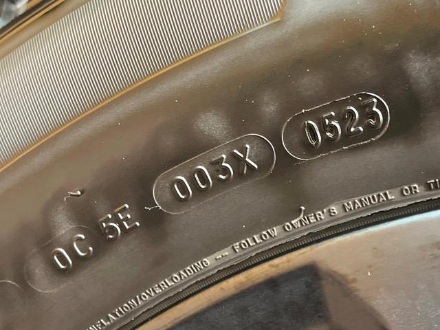 ランドクルーザープラド TX Lパッケージ マットブラックエディション サンルーフ 純正9型ナビ 全周囲カメラ 7人乗り 前席快適温熱シート レザーシート レーダークルーズコントロール LEDヘッドライト ブラックルーフレール 純正18インチアルミ セーフティセンス(25枚目)